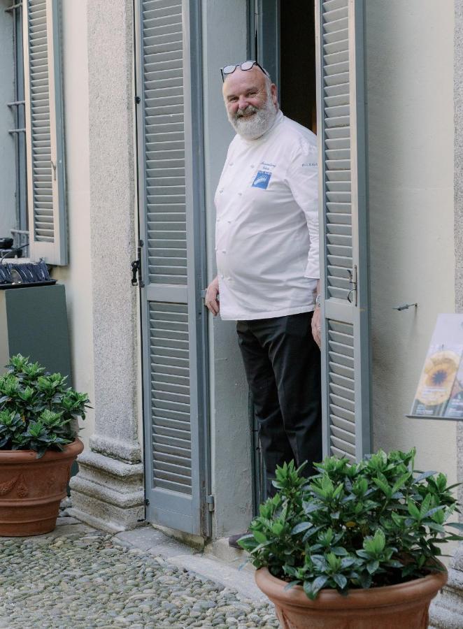 Caffe Delle Rose Les Chambres Verbania Exterior foto