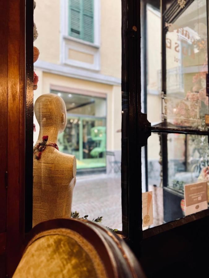 Caffe Delle Rose Les Chambres Verbania Exterior foto